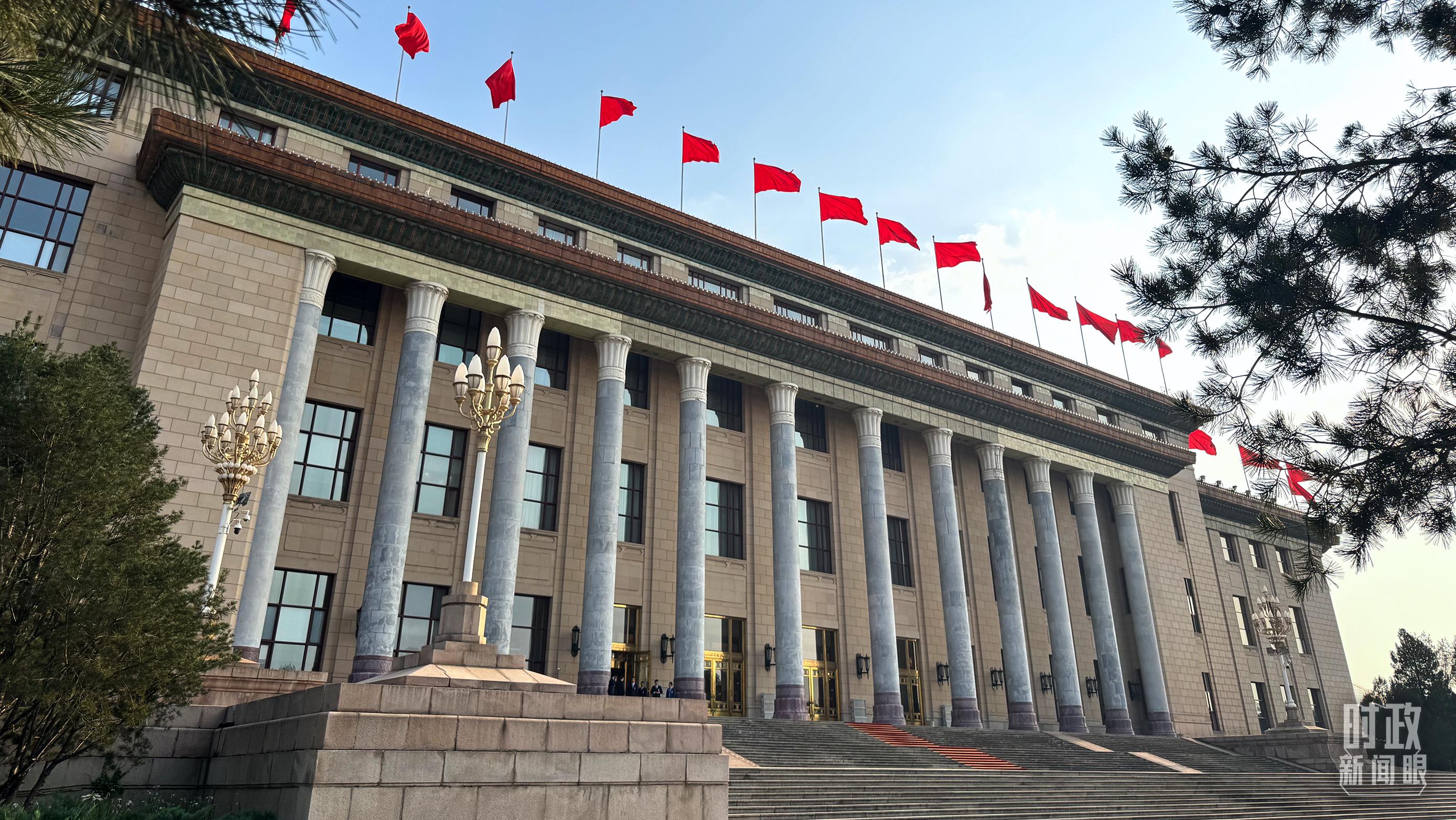 时政新闻眼丨从“上合”到“九三”习鲜明宣示这8个字